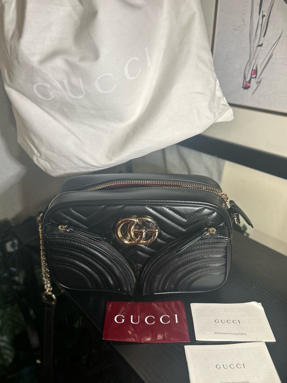 Gucci Black Matelassé Leather GG Marmont Authentic Shoulder Bag 2 front pockets